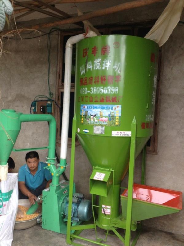 供应四川最专业的卧式粉碎玉米粉碎机组价格图片