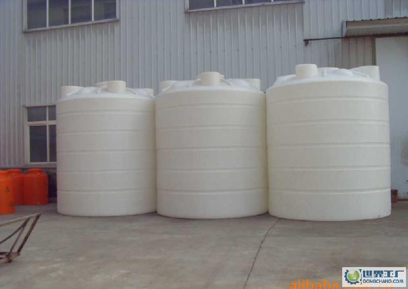 供应5吨塑料桶PE5吨减水剂储罐5吨储罐价格，5吨塑料桶哪里有卖的厂家