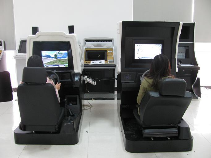 供应汽车仿真模拟驾驶器汽车驾驶模拟训练机汽车驾驶模拟机-广东