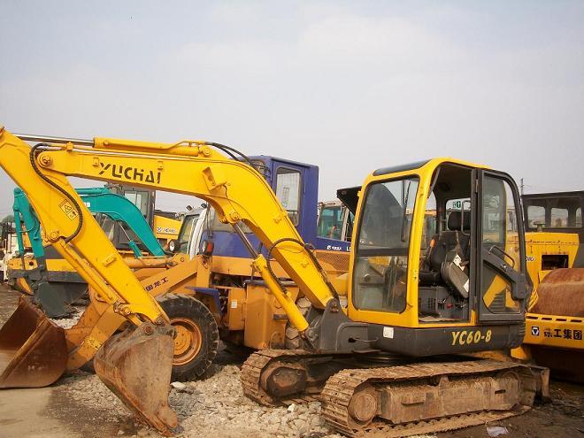 供应滁州小松二手60挖掘机买卖，安徽二手挖掘机买卖，70挖机价格
