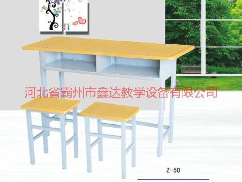 上海学生低价课桌椅批发
