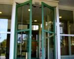 供应西城区更换玻璃门 维修玻璃门地锁 门锁