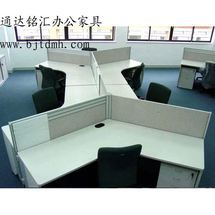 供应北京办公家具定做厂家办公桌椅定做屏风工位拆装维修图片