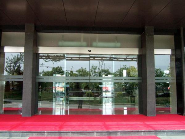 北京维修自动门 维修玻璃门 维修电动玻璃门