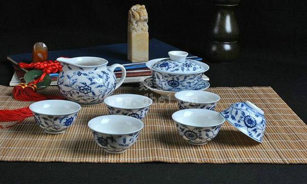供应青花瓷茶具生产厂家