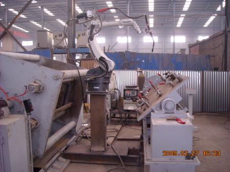 供应机器人焊接工作站