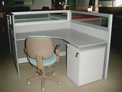供应焦作屏风办公桌，焦作订做屏风办公桌，焦作屏风办公桌生产厂家