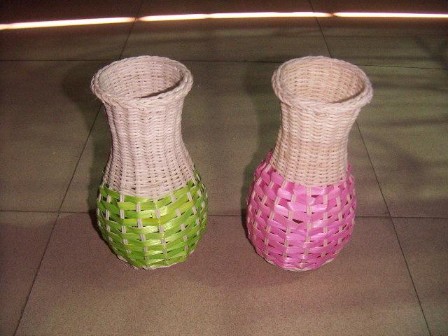 供应手工编织花瓶，手工编织工艺品，植物编织工艺品