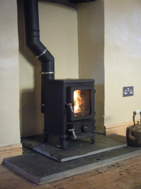 供应燃木铸铁壁炉　口碑最好的壁炉　用户推荐产品　家用取暖壁炉