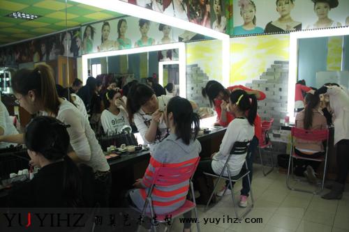 上海哪个化妆学校老师技术水平好