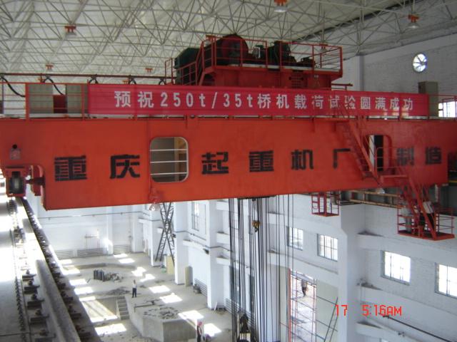 重庆QD型桥式起重机图片