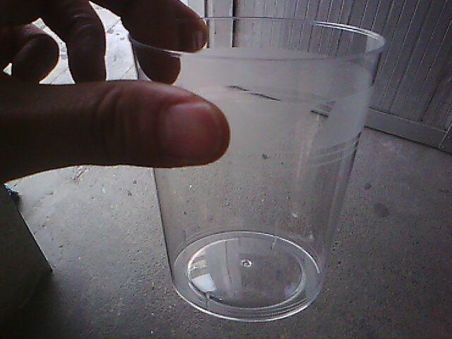 塑料模具厂家生产航空专用水杯，透明水杯，PS材质的水杯