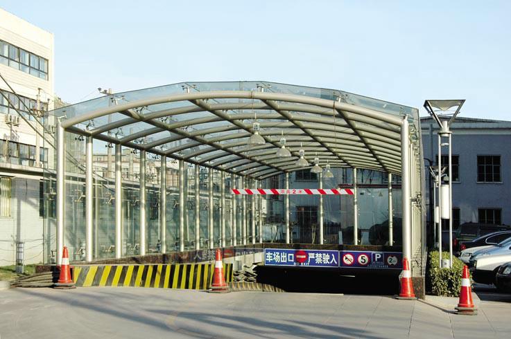 北京钢结构雨棚车库棚铁艺护栏大门不锈钢栏杆楼梯扶手阳光棚制作