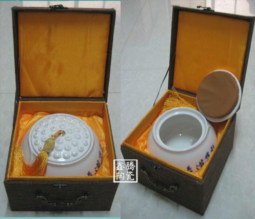 供应鑫腾陶瓷厂家直销陶瓷食品罐，规格齐全陶瓷茶叶罐