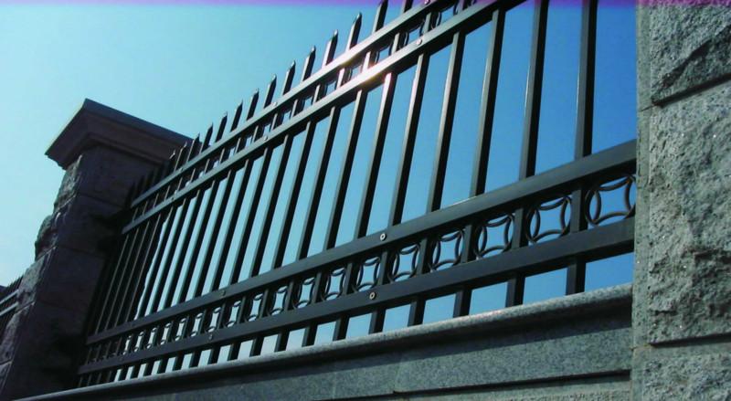 泉州静电喷涂护栏锌合金免焊接护栏组装式铁艺围墙护栏别墅庭院塑钢护栏
