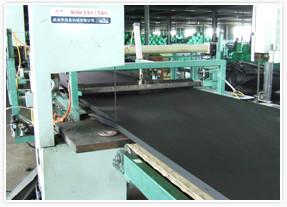 供应橡塑保温板 阻燃橡塑保温板 B1级橡塑海绵 保温材料