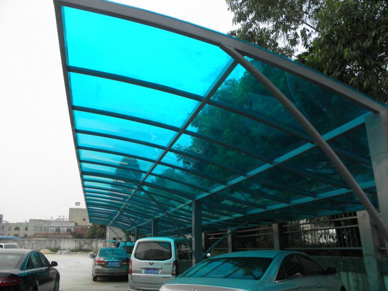 供应东莞阳光板雨棚设计安装公司/ 阳光板雨棚与玻璃雨棚的差别优缺点图片