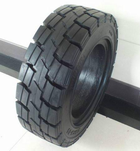 长沙专业销售叉车实心轮胎，供应叉车实心轮胎，实心轮胎