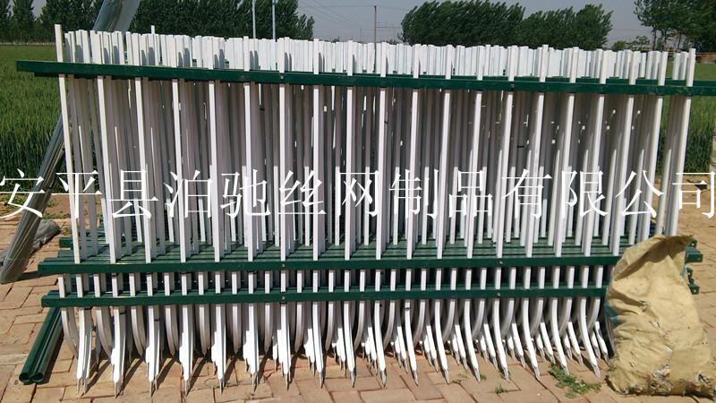 供应金属围墙网 安平锌钢护栏网 组装铁艺护栏