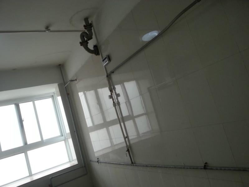 供应浙江温州地区厕所节水器沟槽节水器厕所感应冲水设备图片