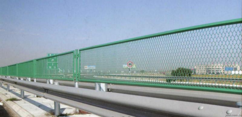 供应福建厦门高速公路防撞安全设施波形护栏板价格