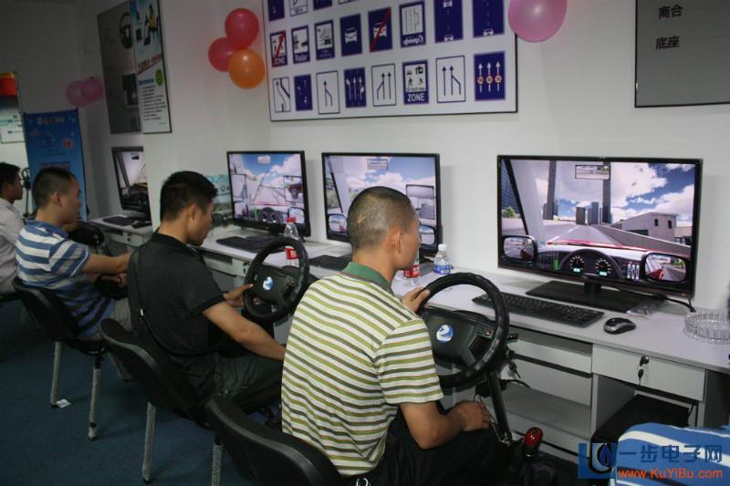 供应区域独家代理智能驾车模拟训练机
