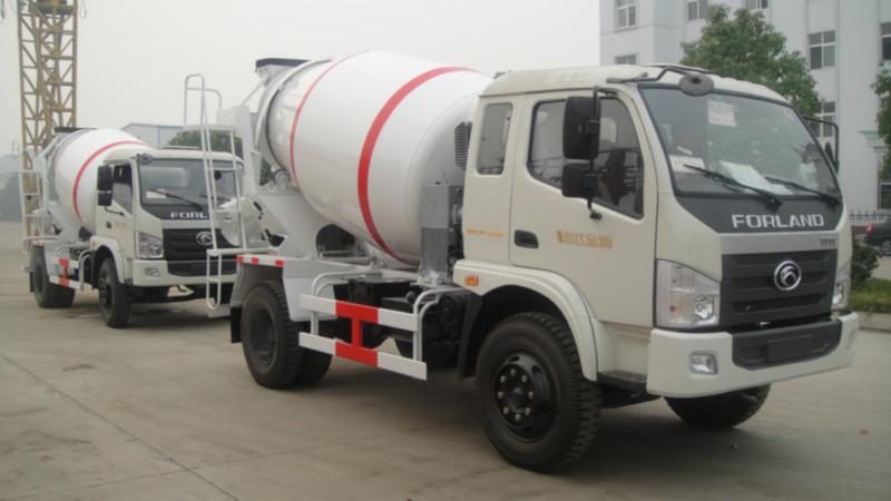 供应BJ5145GJB-1型混凝土搅拌运输车，混凝土搅拌运输车价格