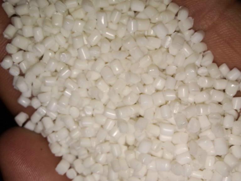 专业生产白色尼龙再生颗粒厂家批发