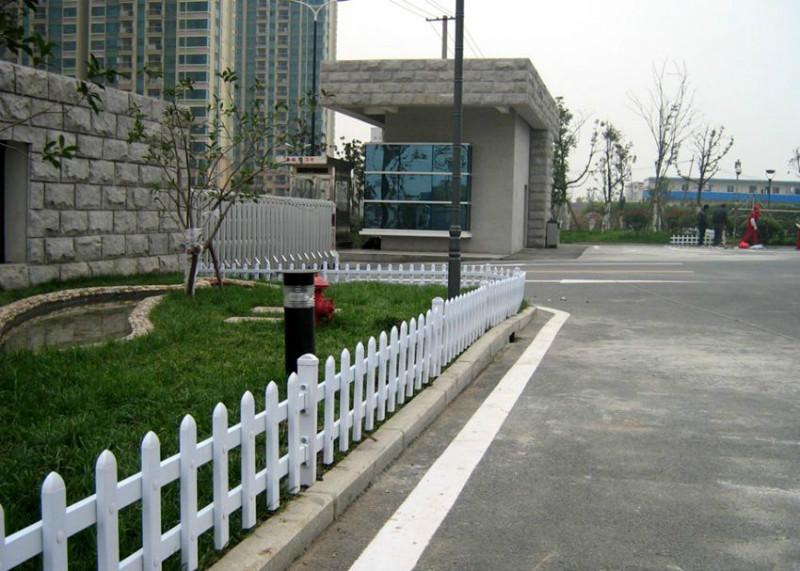 PVC塑钢草坪护栏花坛栅栏绿化带围栏