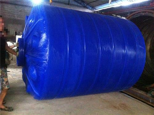 10吨塑料水塔价格_富航容器(图)_10吨塑料水塔批发