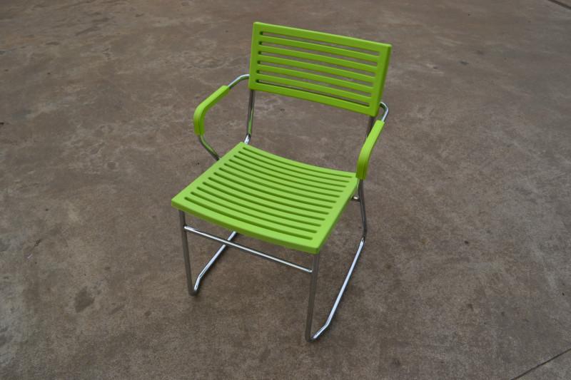 供应绿色塑料椅子图片