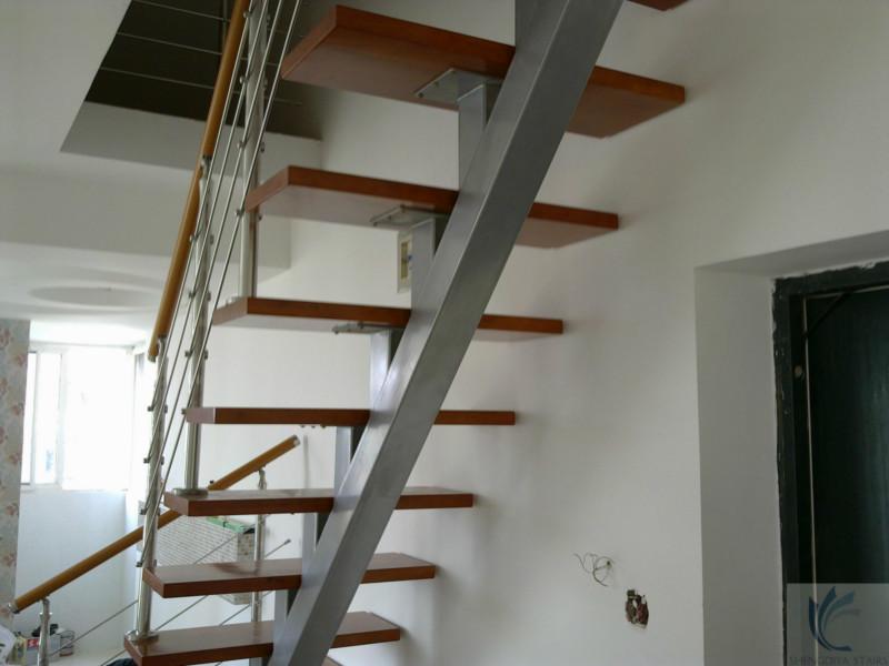 供应钢制楼梯——室外消防通道/钢制楼梯/45度楼梯/钢结构平台