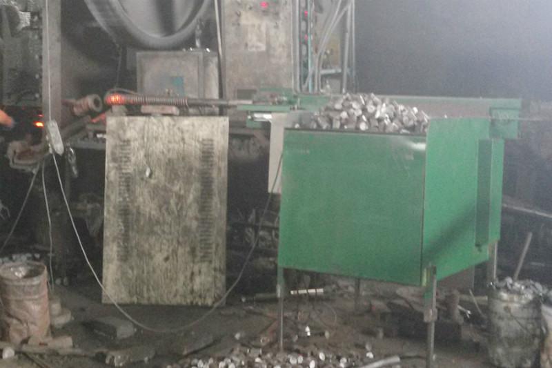 台州市中频棒料加热送料设备厂家中频棒料加热送料设备中频炉自动送料机