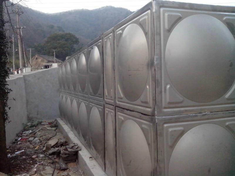 供应湖南长沙不锈钢水箱，304圆型水箱，201方型水箱