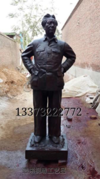 供应二米毛主席在延安铜雕 毛主席铜雕加工 毛主席铜雕报价