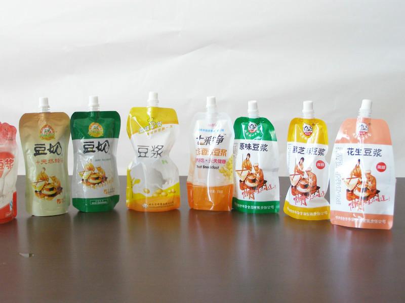 供应用于果汁饮料厂的安徽省吸吸冻果冻果汁吸嘴袋灌装机图片