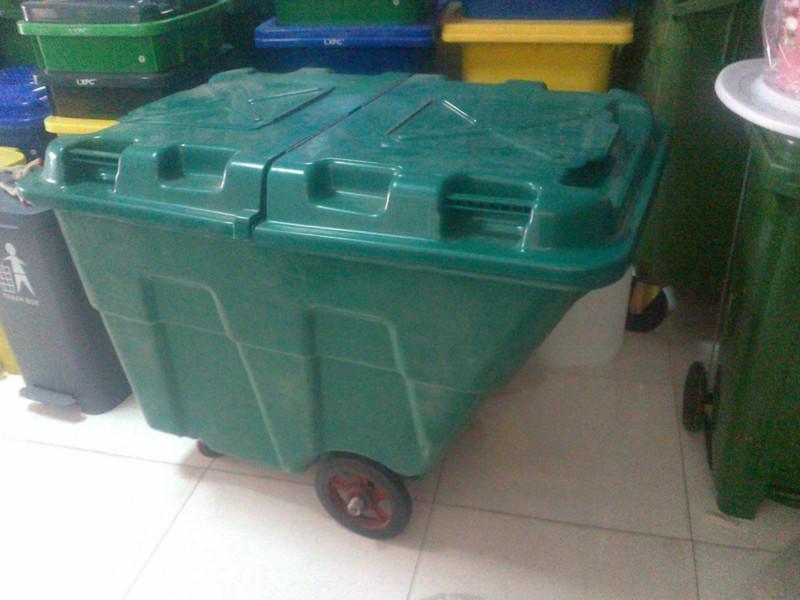 供应天津塑料垃圾车尺寸660L