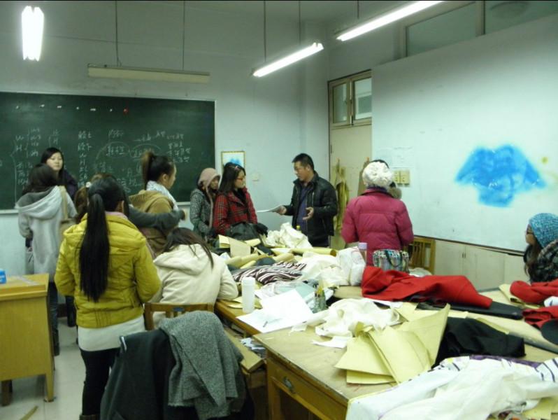 郑州市服装学校-尼啦啦尼服装短期培训厂家
