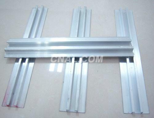 供应广西南宁交通设施标牌标志铝板铝槽生产家 广西南宁交通标识铝板铝槽