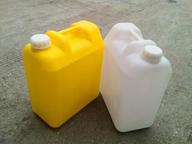 供应广西省20升洗洁精桶黄色小口扁桶图片