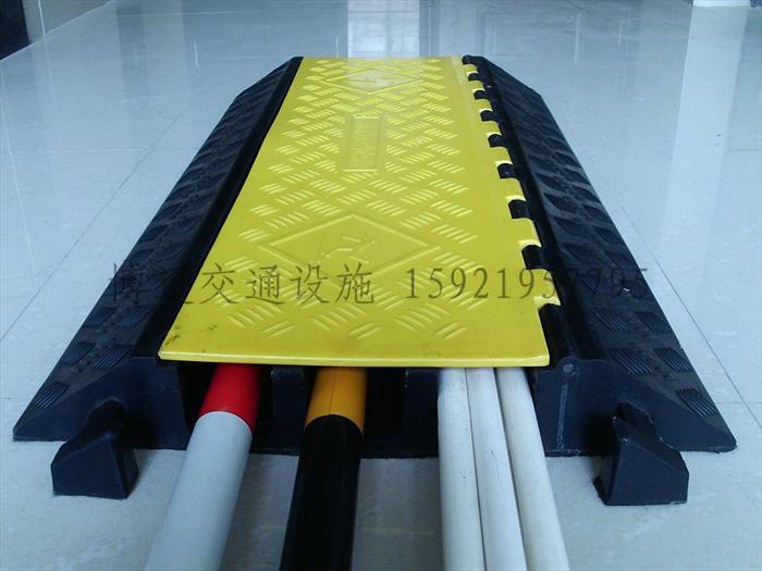 供应厂家直销PVC三槽板线槽板过线板