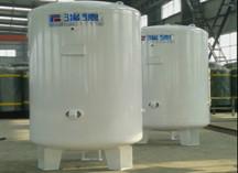 供应优质不锈钢储气罐 订购储气罐就选濮阳瑞德压力容器，储气罐喷砂