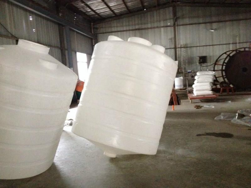 宁波市2吨锥低储罐清洗水箱锥底水箱厂家厂家