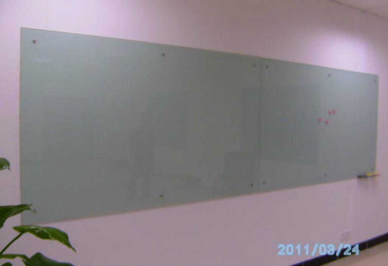 供应玻璃白板，佛山玻璃白板，磁性玻璃白板，任何规格可订做