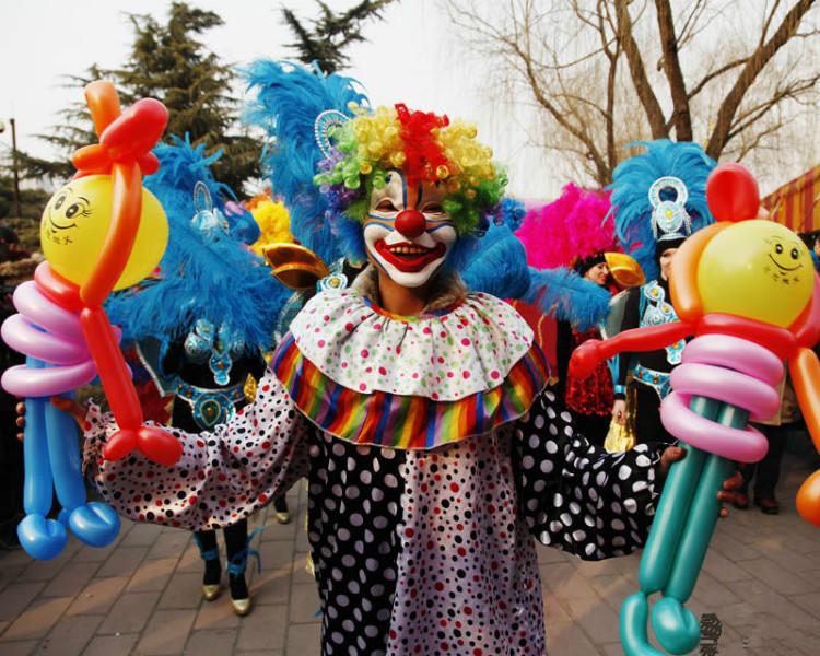 供应小丑表演、杭州小丑表演哪家好、杭州折气球小丑、圣诞气球小丑
