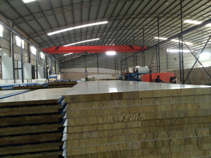 供应专业生产岩棉彩钢复合板苏工昆明