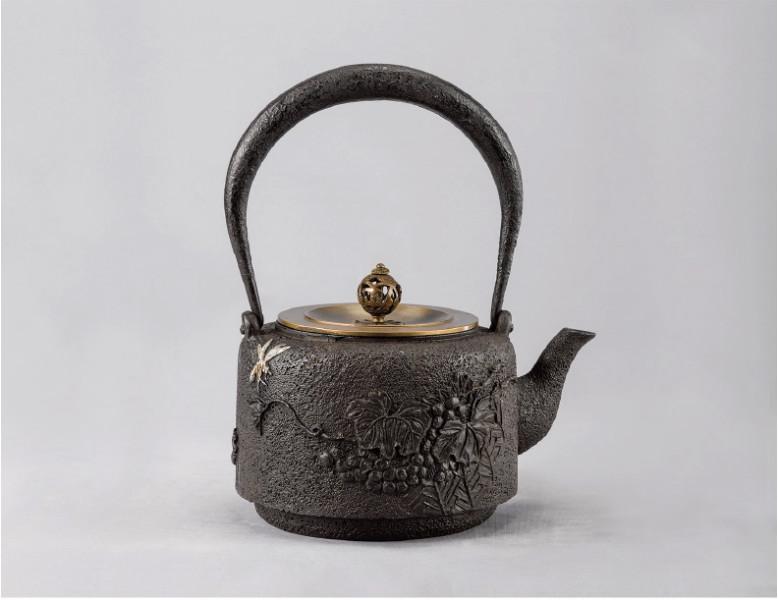 供应葡萄戏蜂全手工茶具铜盖空心提梁镶嵌纯银茶壶图片