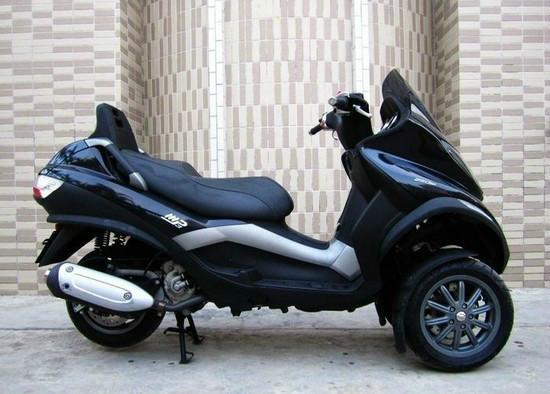 供应比亚乔mp3-250摩托车 全新摩托车 进口 低价摩托车