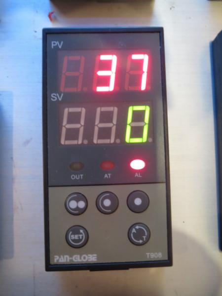 E9-A01-010-000泛达温控器厂家批发