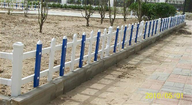 供应pvc绿化护栏|塑钢草坪护栏网|pvc花坛护栏